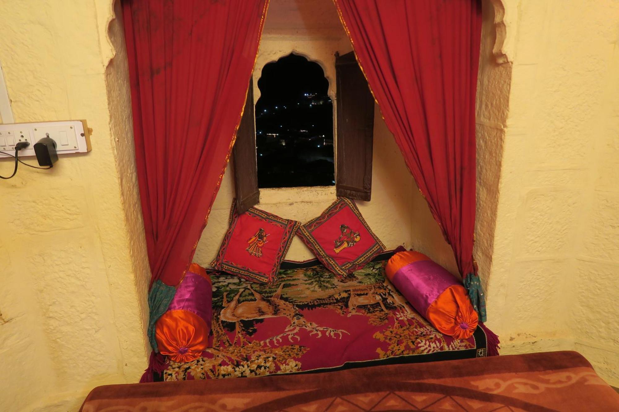 Desert Haveli Guest House Jaisalmer Bagian luar foto